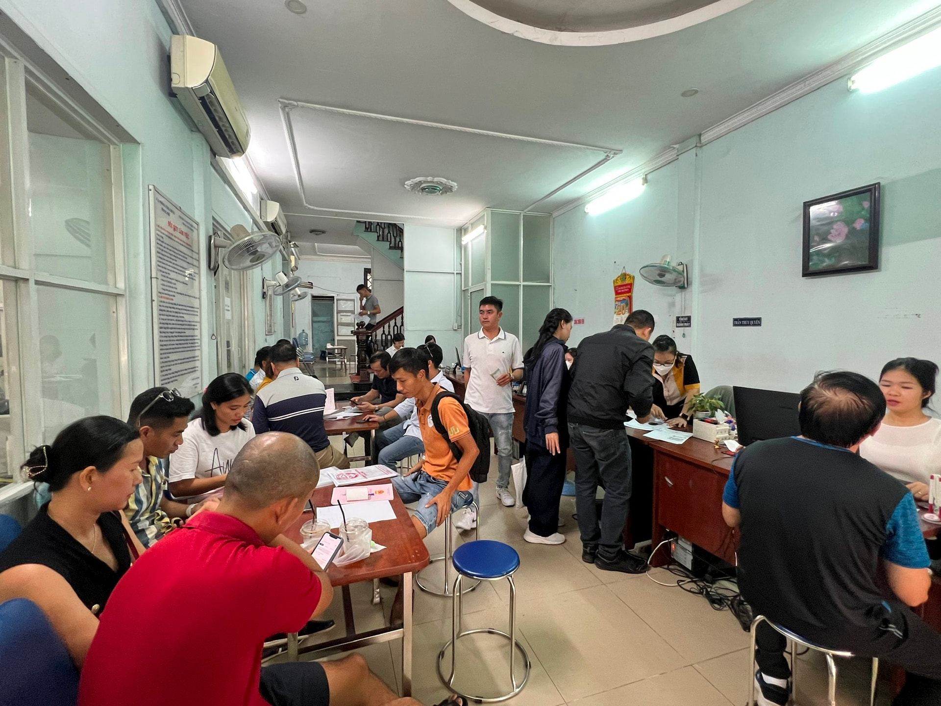 Soi đèn viết cọc 3 lô đất ngay trong đêm, nhà đầu tư phía Bắc “nam tiến” trở lại- Ảnh 10. Soi đèn viết cọc 3 lô đất ngay trong đêm, nhà đầu tư phía Bắc “nam tiến” trở lại- Ảnh 10.