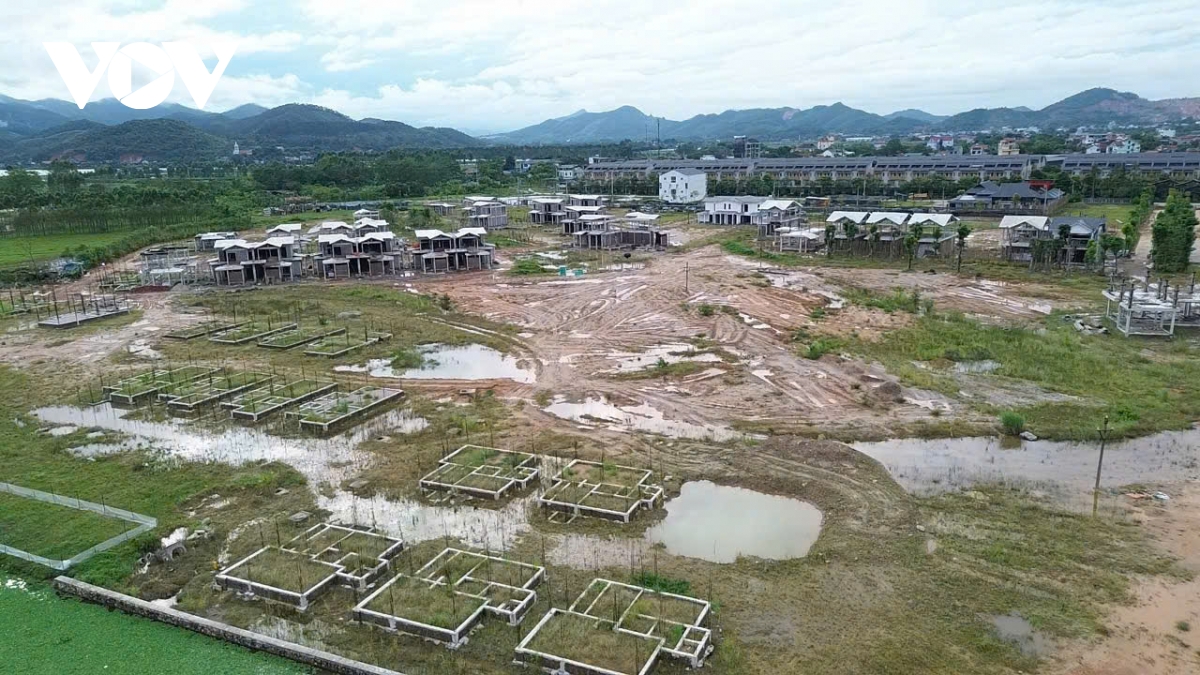 Cận cảnh hơn 30 biệt thự ngang nhiên xây dựng không phép ở Phú Thọ- Ảnh 8. Cận cảnh hơn 30 biệt thự ngang nhiên xây dựng không phép ở Phú Thọ- Ảnh 8.