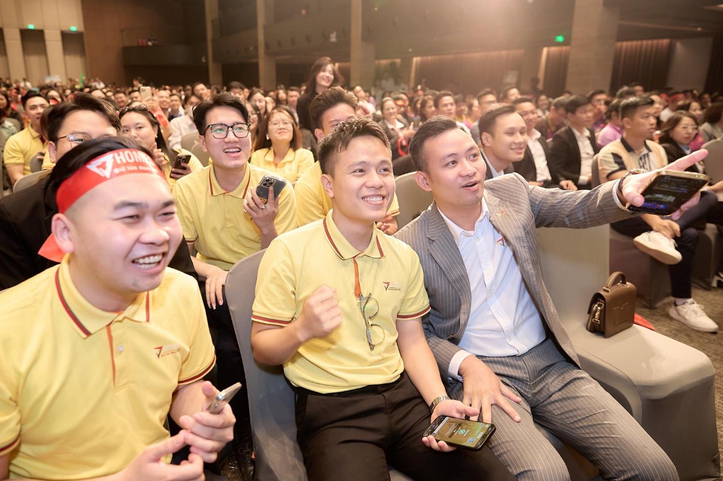 2.000 sales khuấy động lễ ra quân nhà phố, biệt thự dự án Sun Group Hà Nam- Ảnh 4. 2.000 sales khuấy động lễ ra quân nhà phố, biệt thự dự án Sun Group Hà Nam- Ảnh 4.