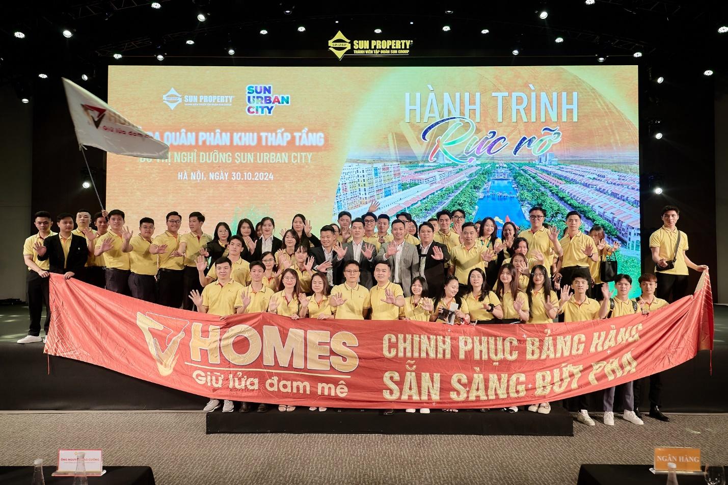 2.000 sales khuấy động lễ ra quân nhà phố, biệt thự dự án Sun Group Hà Nam- Ảnh 5. 2.000 sales khuấy động lễ ra quân nhà phố, biệt thự dự án Sun Group Hà Nam- Ảnh 5.
