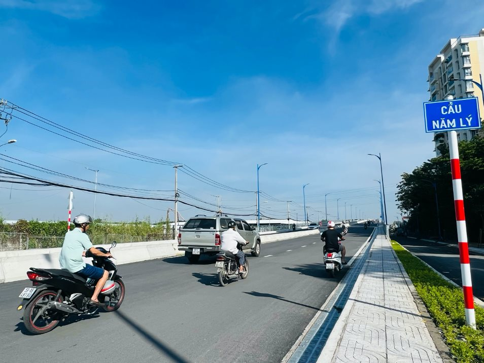 Xuất hiện loạt động lực mới về cuối năm, bất động sản Tp.HCM đón đầu cơ hội- Ảnh 1. Xuất hiện loạt động lực mới về cuối năm, bất động sản Tp.HCM đón đầu cơ hội- Ảnh 1.