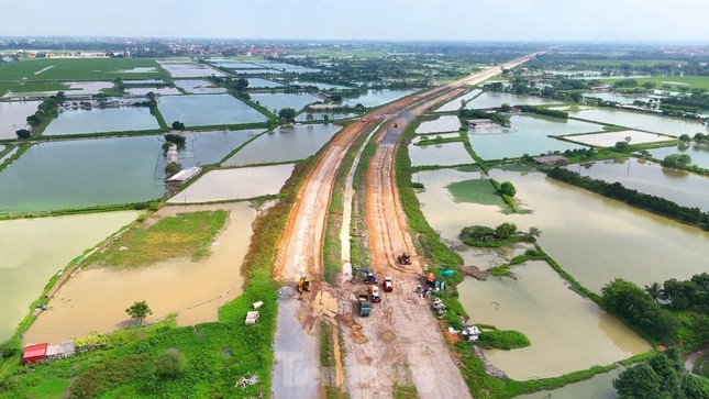 Giám đốc Sở GTVT Hà Nội trả lời về tuyến đường thi công 16 năm chưa xong, 7 lần gia hạn- Ảnh 2.