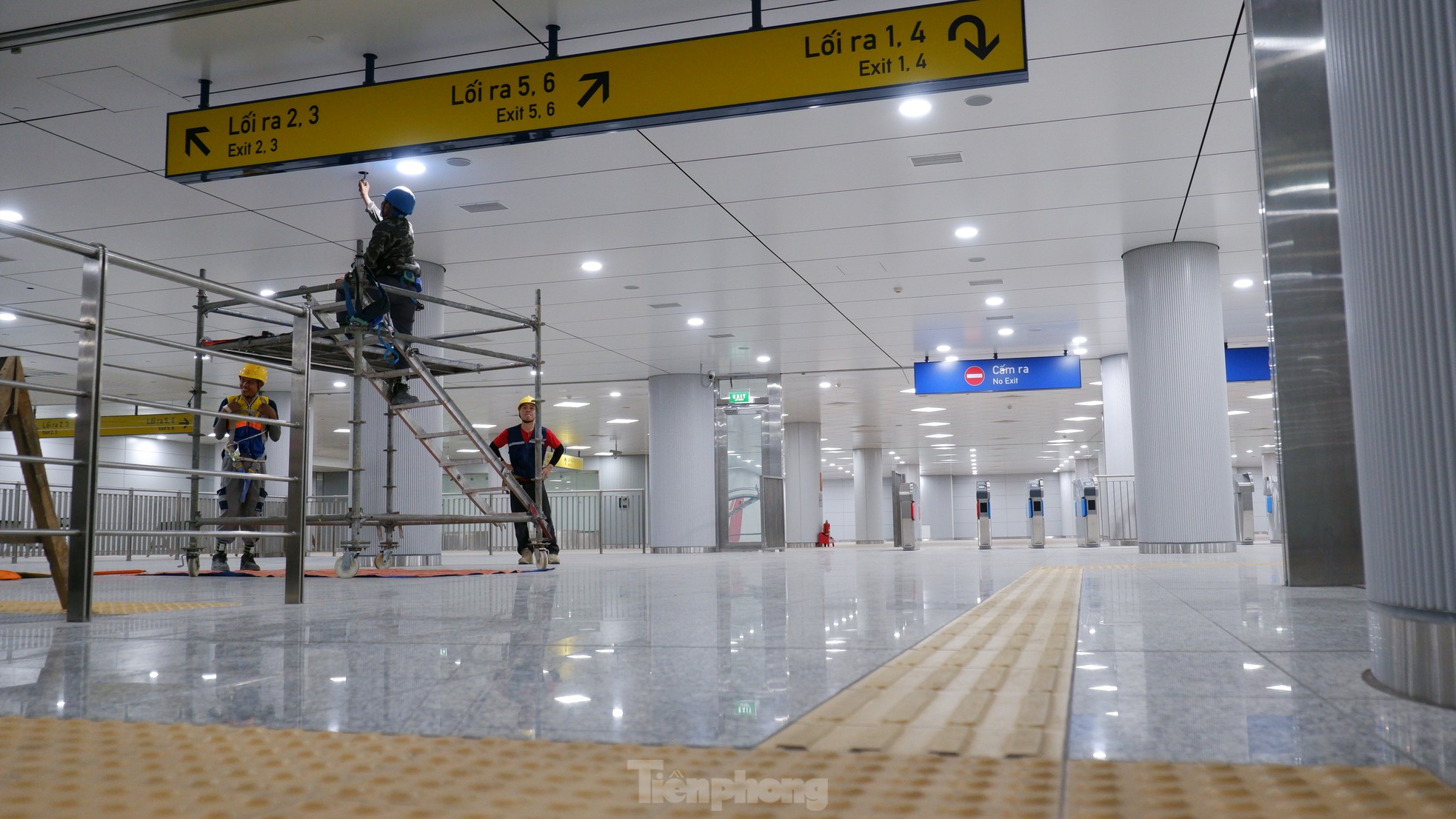 Cận cảnh ga ngầm lớn nhất tuyến metro số 1 cùng giếng trời hình hoa sen cao 6m- Ảnh 25.