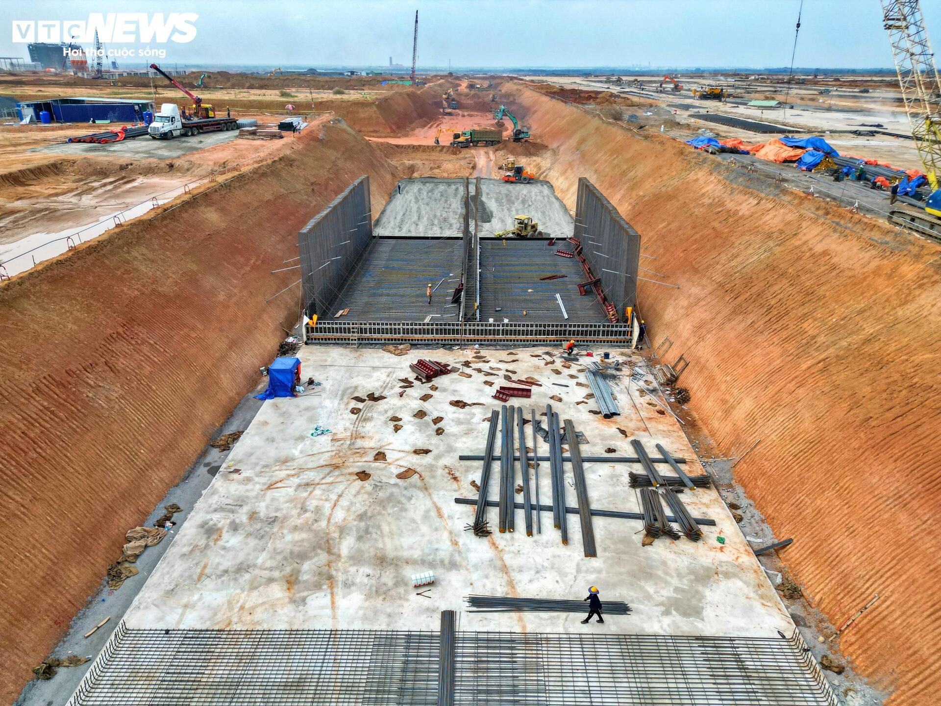 Tăng tốc trên đại công trường sân bay Long Thành những ngày đầu năm 2025- Ảnh 5. Tăng tốc trên đại công trường sân bay Long Thành những ngày đầu năm 2025- Ảnh 5.