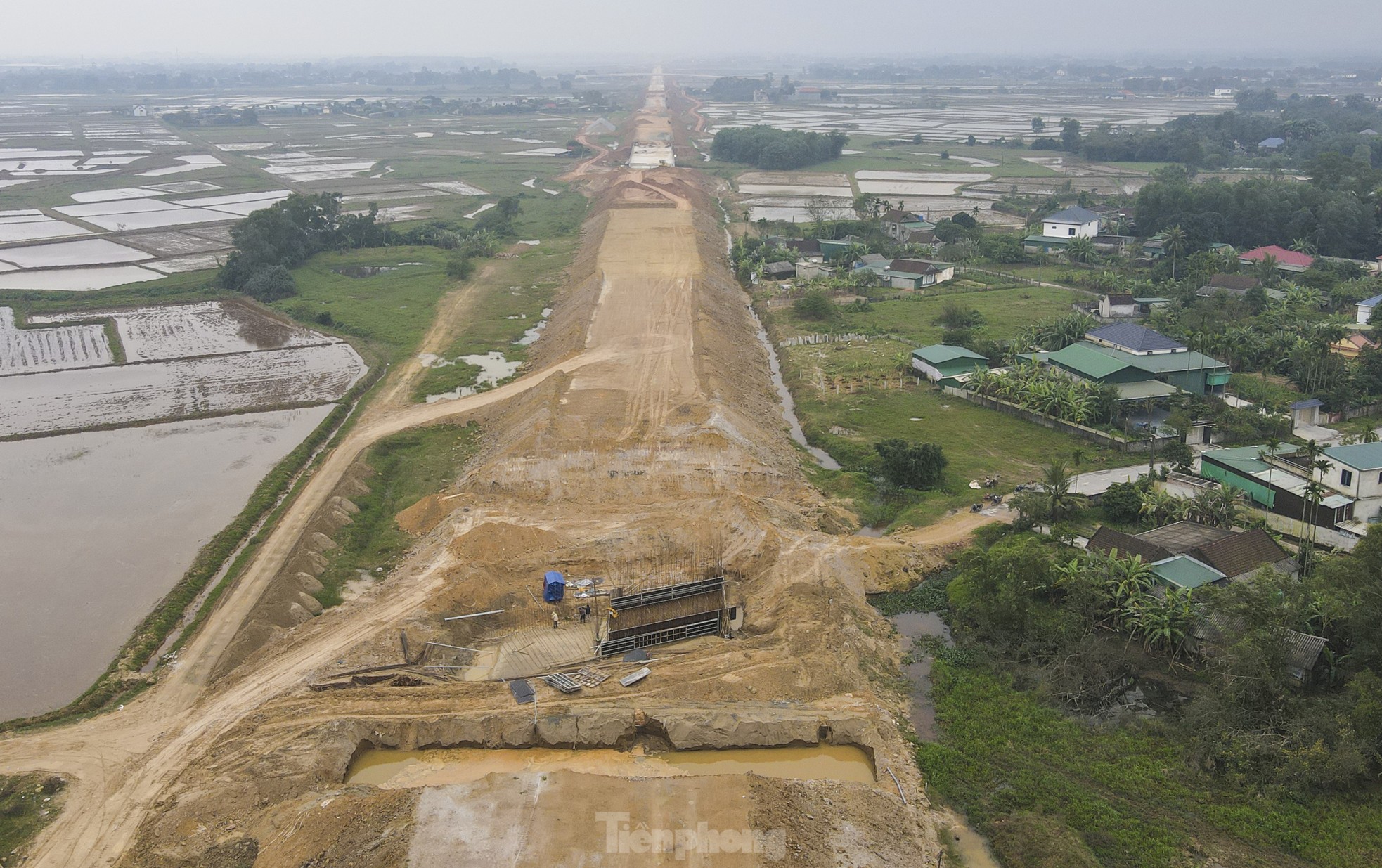 Hình hài tuyến cao tốc hơn 100km qua Hà Tĩnh sắp hoàn thành- Ảnh 21.