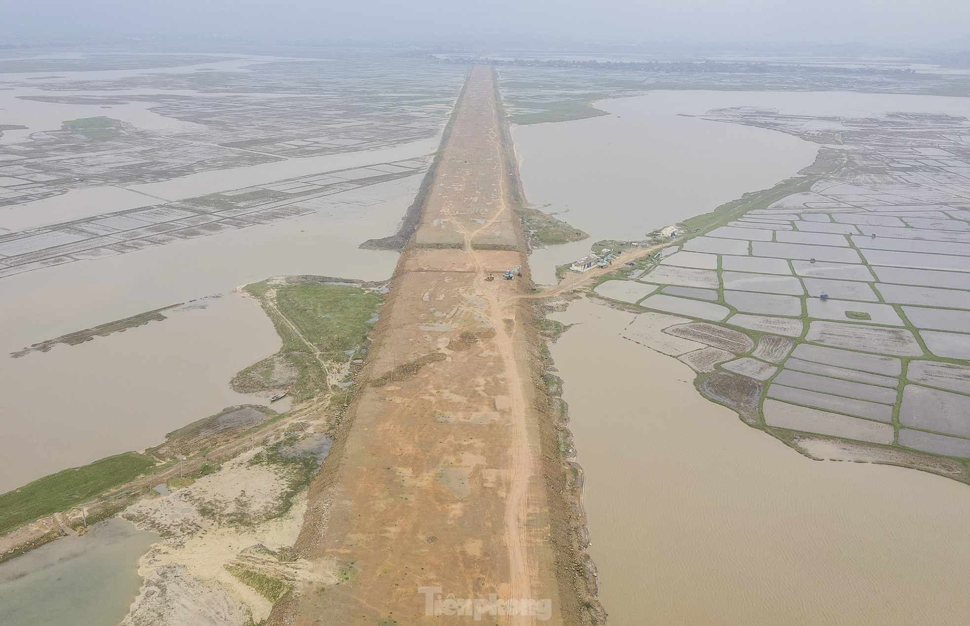 Hình hài những tuyến đường nghìn tỷ ở Khu kinh tế phía nam Hà Tĩnh- Ảnh 8.