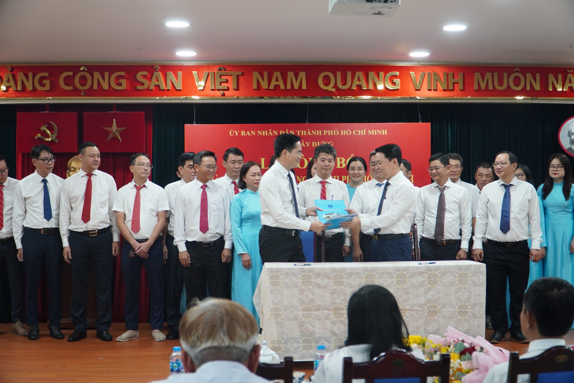 TP HCM: Thành lập Sở Xây dựng, 188 người nộp đơn xin nghỉ hưu- Ảnh 2.