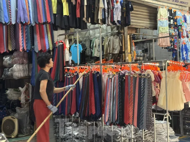 Mấu chốt quan trọng đằng sau việc tiểu thương đóng cửa hàng loạt- Ảnh 3. Mấu chốt quan trọng đằng sau việc tiểu thương đóng cửa hàng loạt- Ảnh 3.