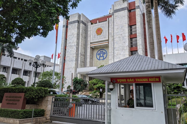 Chính phủ cho phép Hà Nội và TP.HCM tăng 10 phó giám đốc sở- Ảnh 1. Chính phủ cho phép Hà Nội và TP.HCM tăng 10 phó giám đốc sở- Ảnh 1.