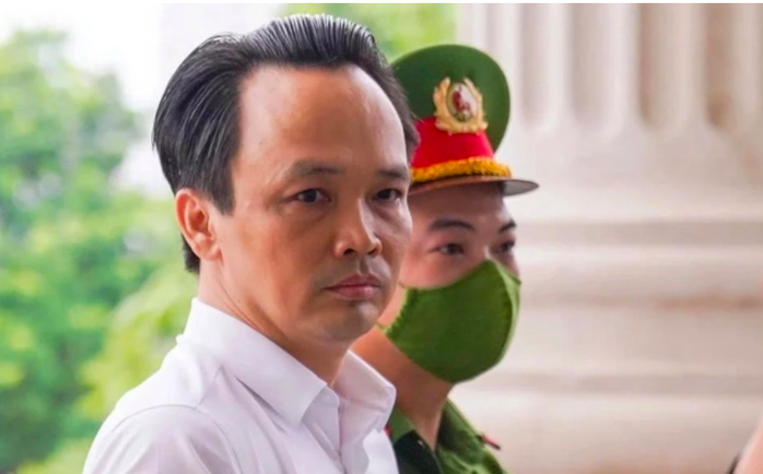 Luật sư nói cựu chủ tịch FLC Trịnh Văn Quyết nguy cơ tử vong cao, xin xét xử vắng mặt- Ảnh 1. Luật sư nói cựu chủ tịch FLC Trịnh Văn Quyết nguy cơ tử vong cao, xin xét xử vắng mặt- Ảnh 1.