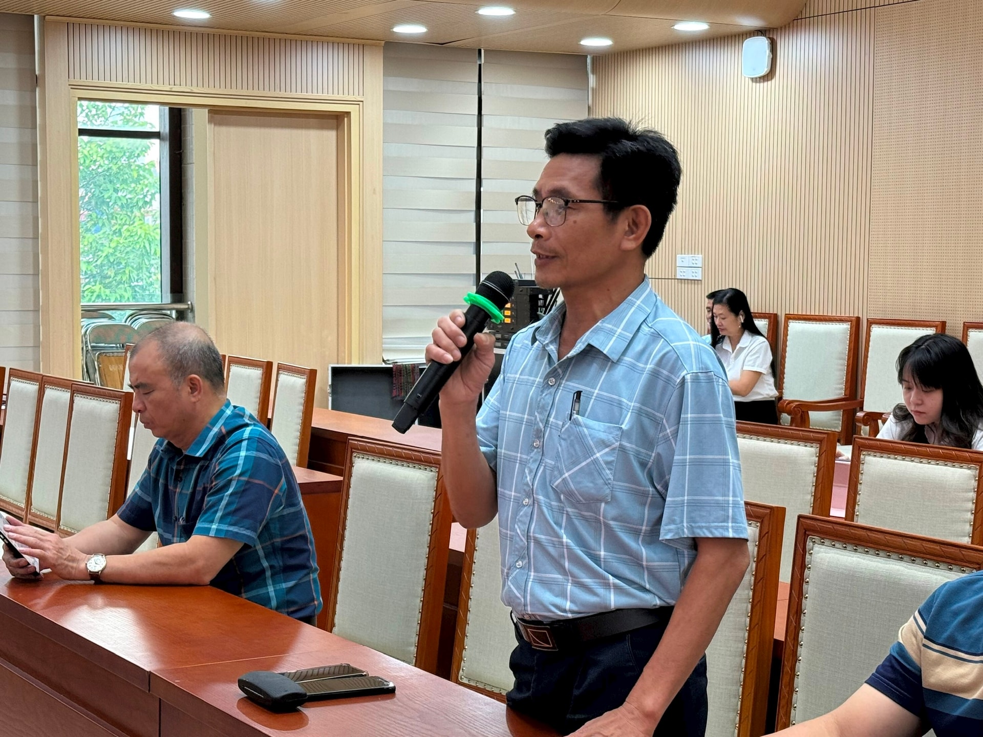 Cử tri Hà Đông kiến nghị vấn đề liên quan đến đất dịch vụ- Ảnh 3.