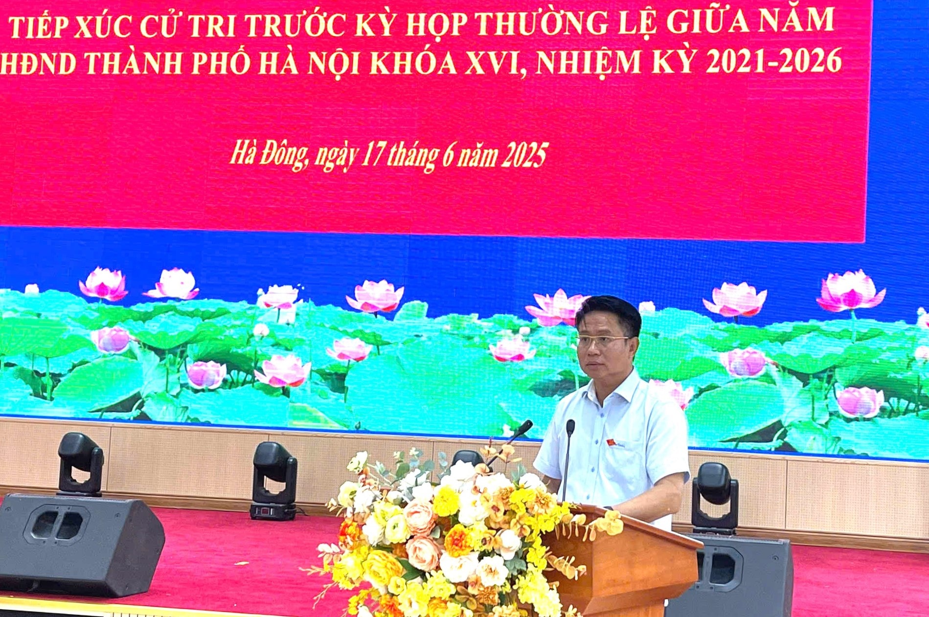Cử tri Hà Đông kiến nghị vấn đề liên quan đến đất dịch vụ- Ảnh 1.