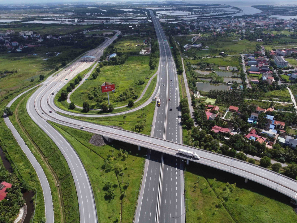 Bỏ một phần vốn, giữ chỗ tương lai: Xu hướng “giữ suất” sinh lời lên ngôi trong chu kỳ mới- Ảnh 2.