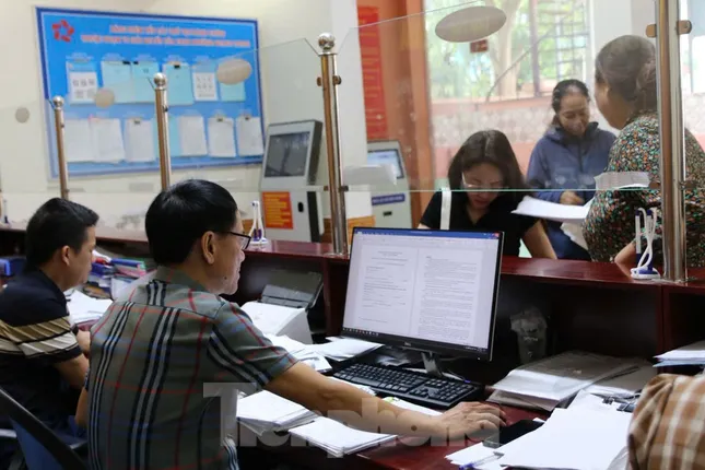 Nghệ An 'tuýt còi' việc dừng giải quyết thủ tục hành chính- Ảnh 1.