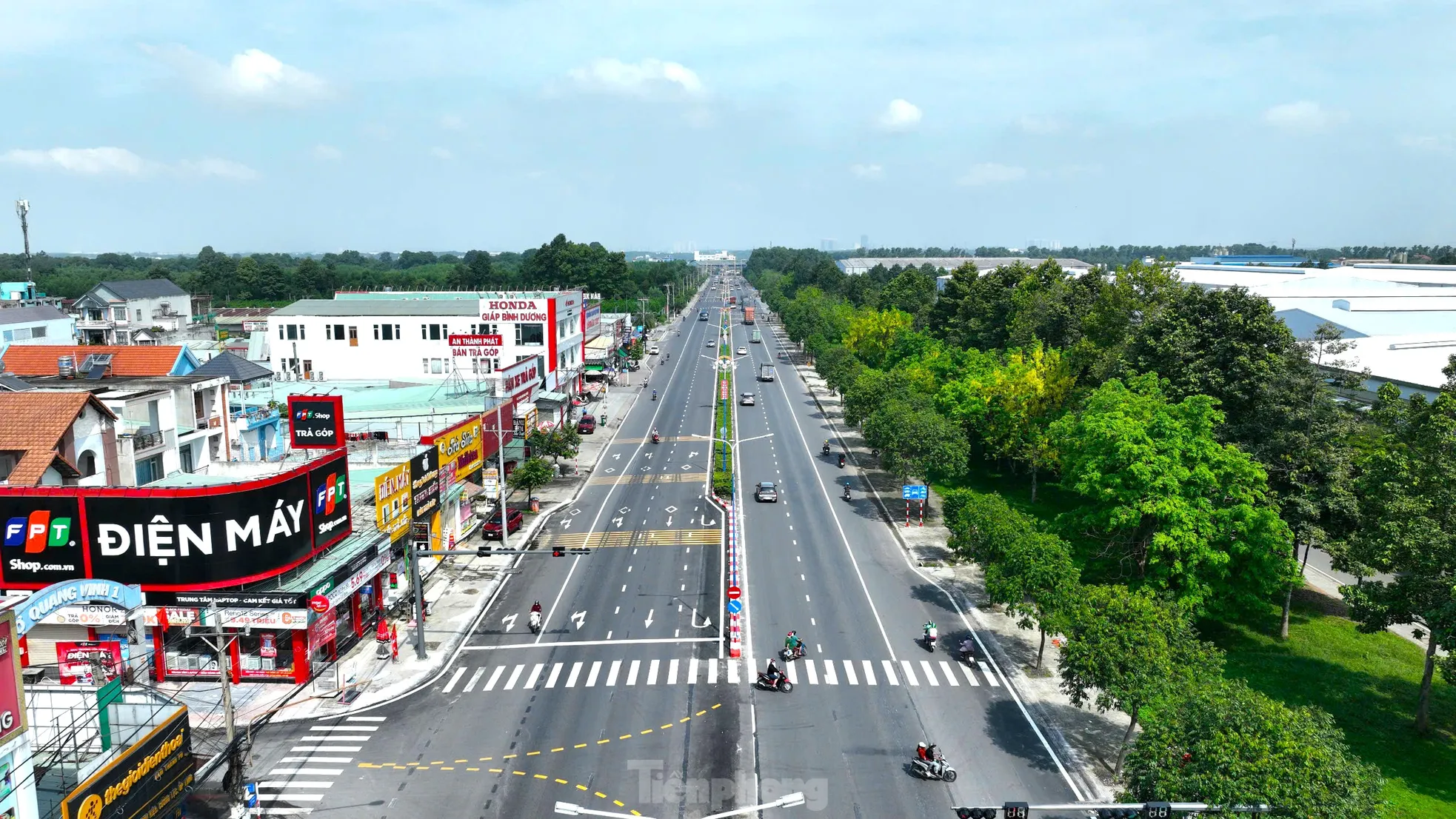 Nhìn từ trên cao 3 đường liên kết nhau được nâng cấp lên 6 làn xe ở Bình Dương- Ảnh 9. Nhìn từ trên cao 3 đường liên kết nhau được nâng cấp lên 6 làn xe ở Bình Dương- Ảnh 9.