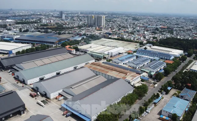 Bình Dương tạm ngưng di dời doanh nghiệp để chờ sáp nhập với TPHCM- Ảnh 2. Bình Dương tạm ngưng di dời doanh nghiệp để chờ sáp nhập với TPHCM- Ảnh 2.