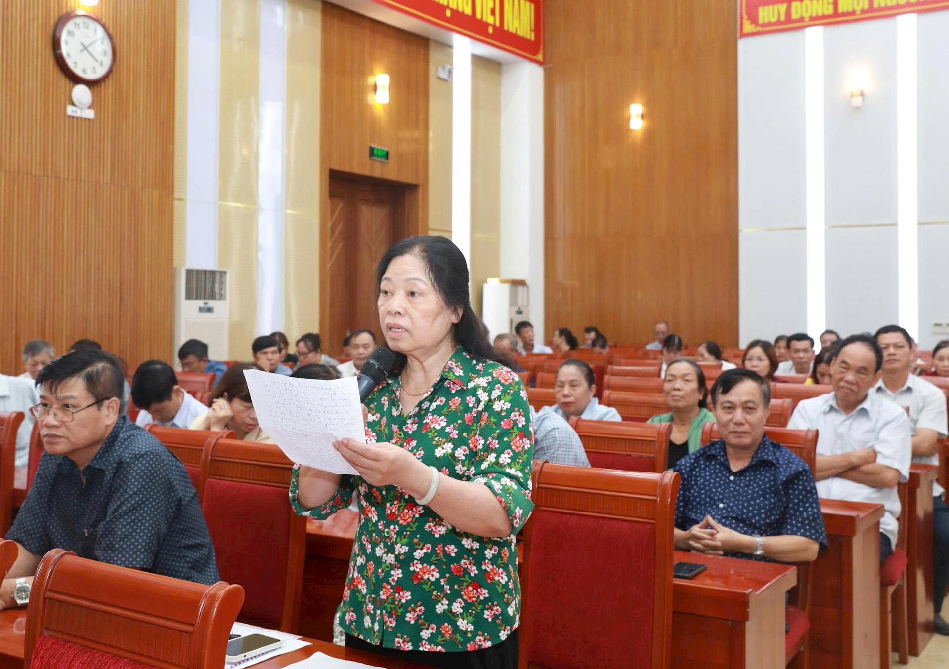 Cử tri Hoàng Mai kiến nghị giải quyết vướng mắc về giải phóng mặt bằng- Ảnh 4. Cử tri Hoàng Mai kiến nghị giải quyết vướng mắc về giải phóng mặt bằng- Ảnh 4.