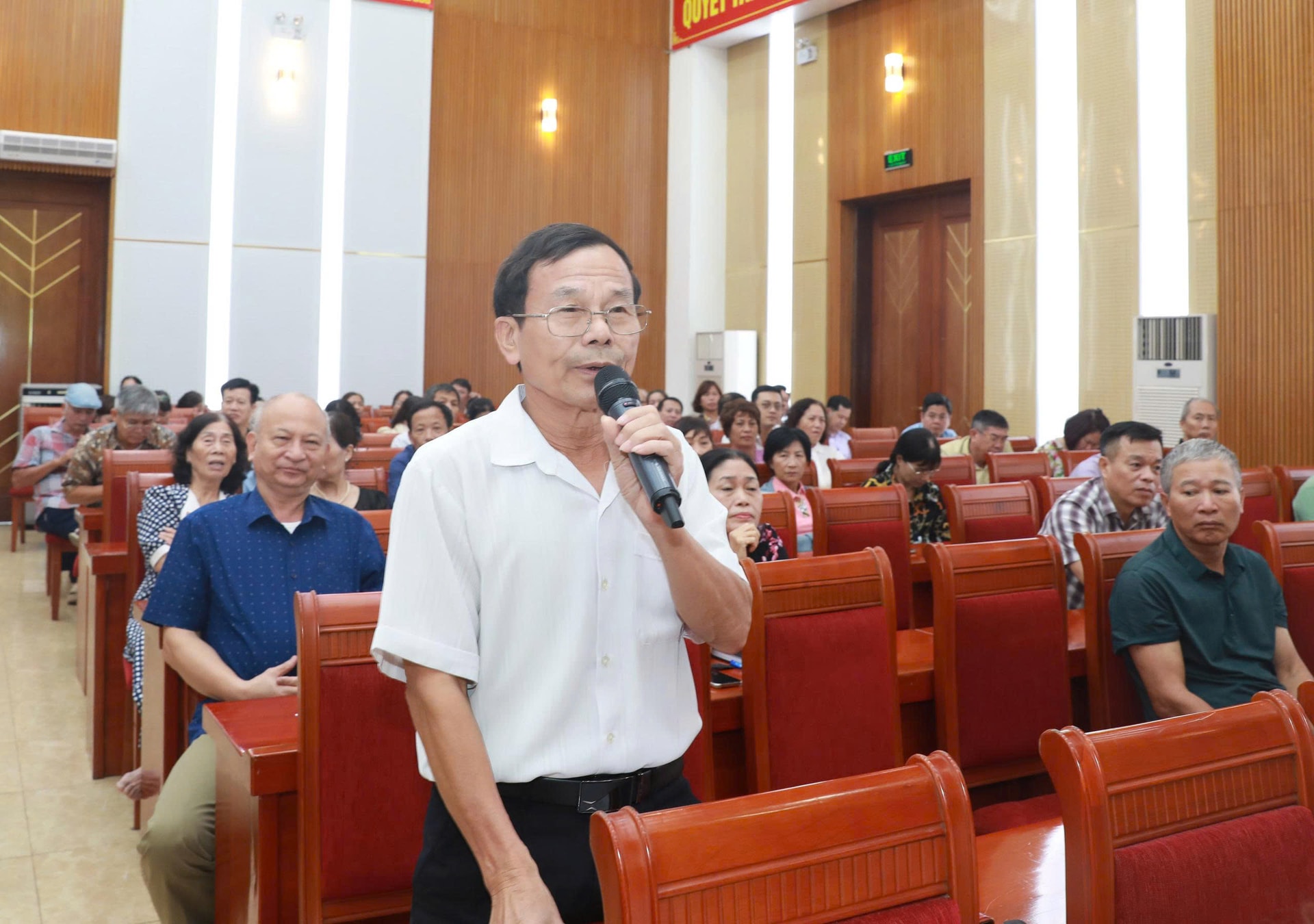 Cử tri Hoàng Mai kiến nghị giải quyết vướng mắc về giải phóng mặt bằng- Ảnh 5. Cử tri Hoàng Mai kiến nghị giải quyết vướng mắc về giải phóng mặt bằng- Ảnh 5.