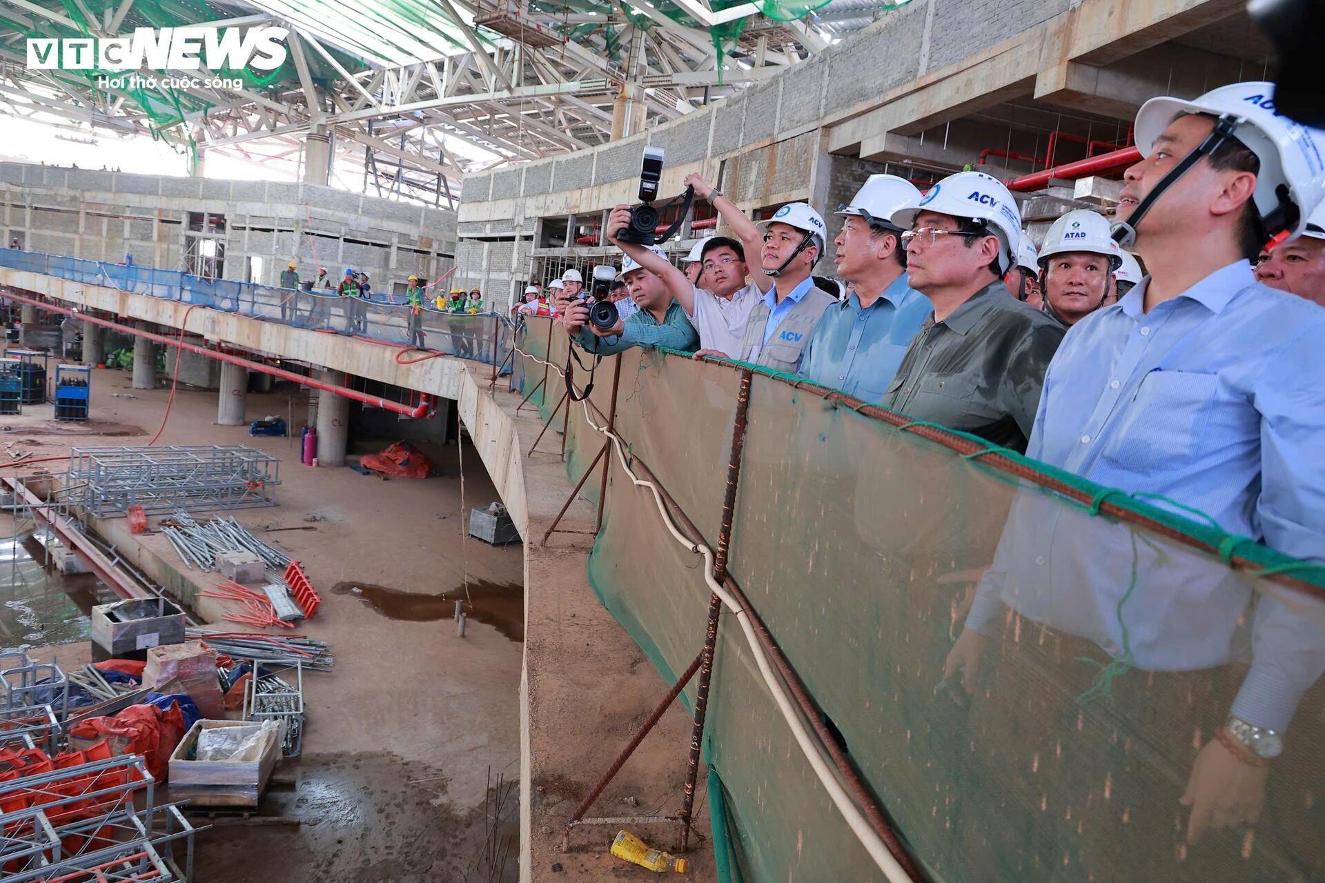 Thủ tướng kiểm tra loạt dự án trọng điểm quốc gia tại phía Nam- Ảnh 2. Thủ tướng kiểm tra loạt dự án trọng điểm quốc gia tại phía Nam- Ảnh 2.
