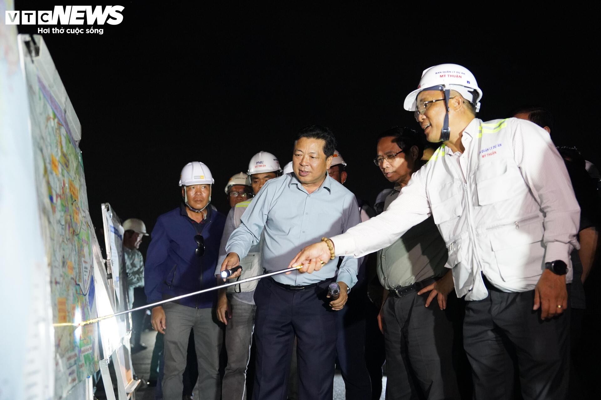 Thủ tướng kiểm tra loạt dự án trọng điểm quốc gia tại phía Nam- Ảnh 6. Thủ tướng kiểm tra loạt dự án trọng điểm quốc gia tại phía Nam- Ảnh 6.