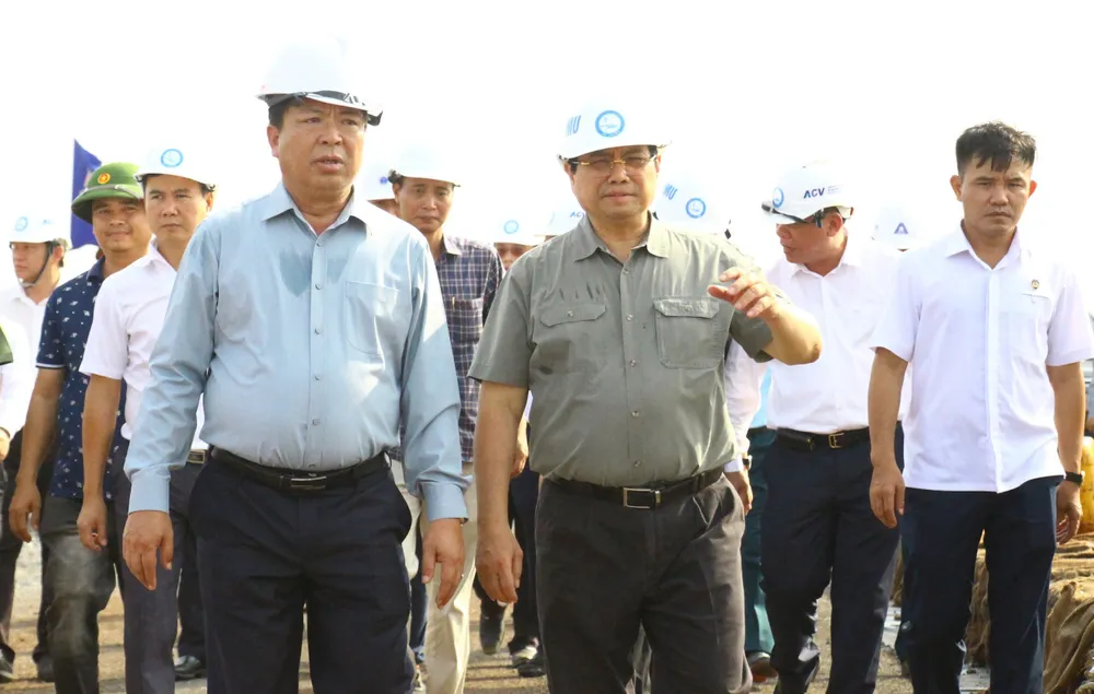Thủ tướng Phạm Minh Chính kiểm tra tiến độ sân bay Long Thành- Ảnh 2. Thủ tướng Phạm Minh Chính kiểm tra tiến độ sân bay Long Thành- Ảnh 2.